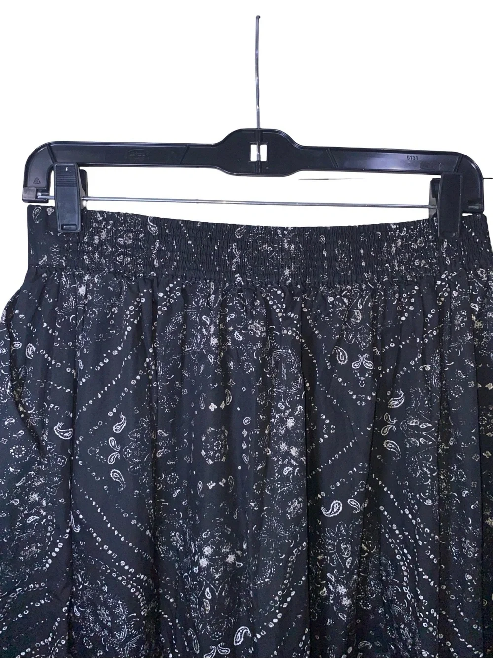 Simply Vera Vera Wang Black Paisley‎ Bandana Print Midi Skirt with Pockets